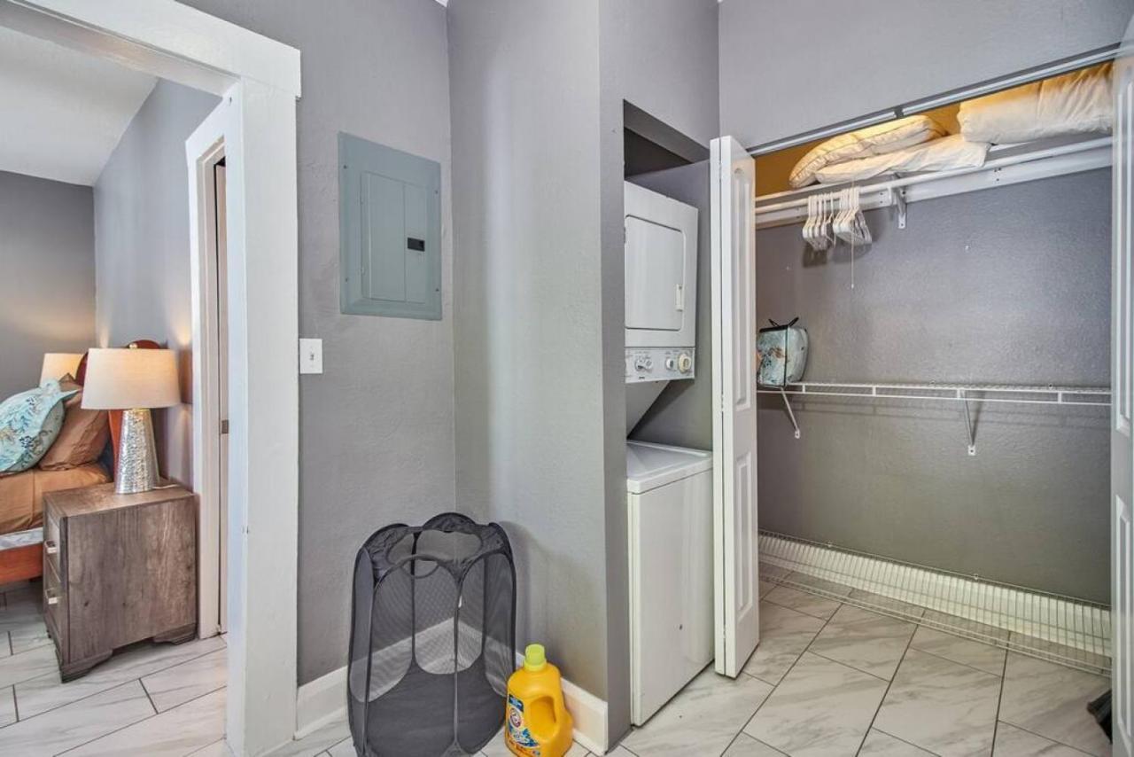 Gorgeous Loft Apartment Centrally Located タンパ エクステリア 写真